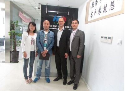 2014年10月14日，法國PRECIA MOLEN工廠負責人再次蒞臨我司，對后續(xù)如何更好的合作做了深入洽談，并給予我司技術(shù)上的指導與支持，雙方就后期友好合作達成共識